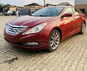Hyundai Sonata SE Sedan FWD (2.4L 4cyl 6A) 2011 Red
