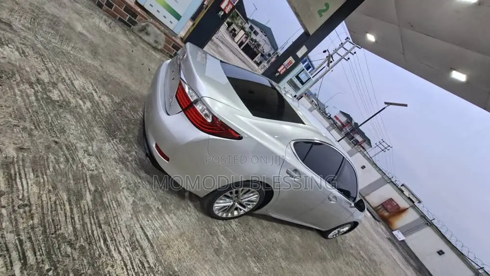 Lexus ES 2014 Silver