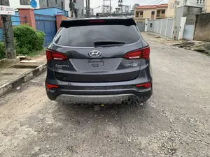 Hyundai Santa Fe 2017 Gray