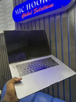 Laptop Apple MacBook Pro 2016 16GB Intel Core i7 SSD 512GB