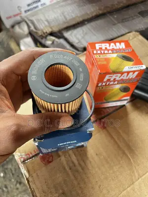 Original Mobile Oil 5L and Original Oil Filter for Toyota Corolla