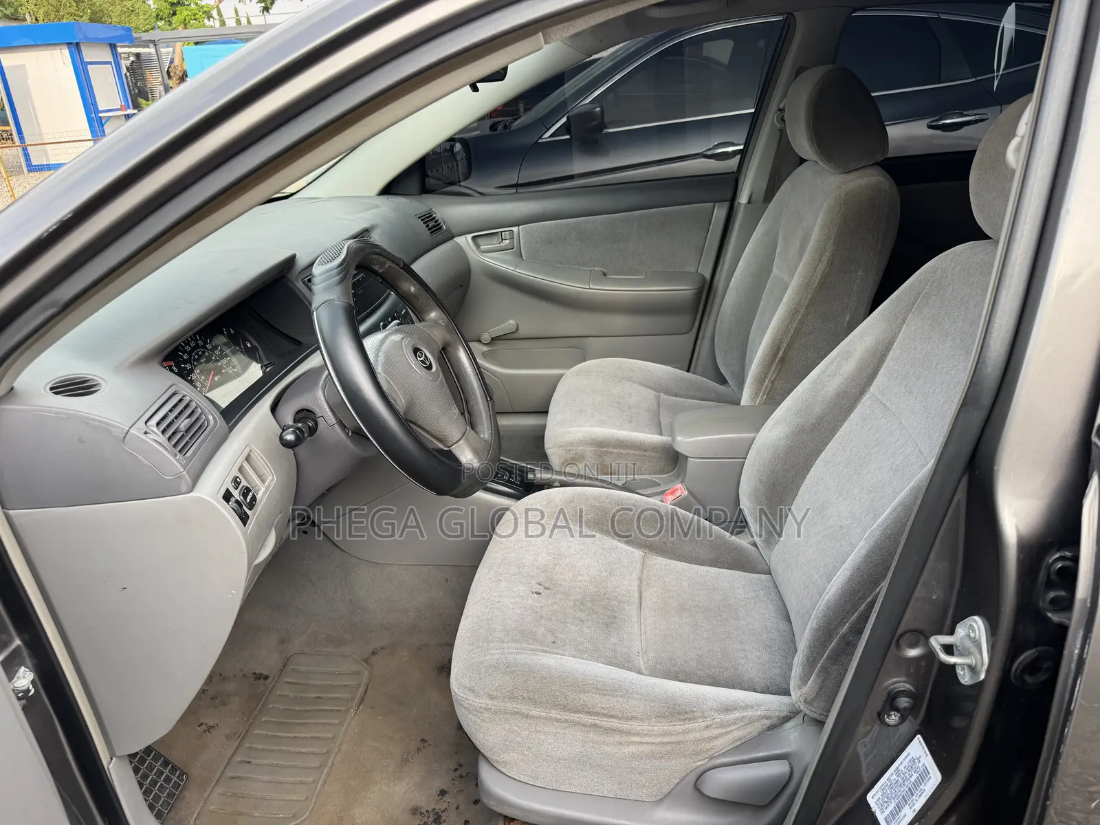 Toyota Corolla 2004 Gray