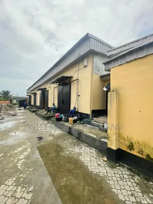 Sharp Spacious Warehouse