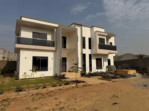 4bdrm Duplex in Asokoro for sale