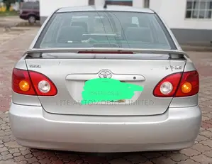 Toyota Corolla LE 2004 Silver