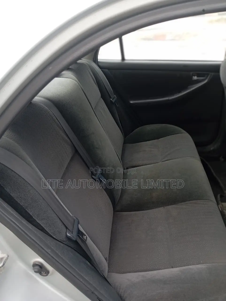 Toyota Corolla LE 2004 Silver