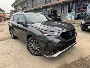 Toyota Highlander 2021 Gray