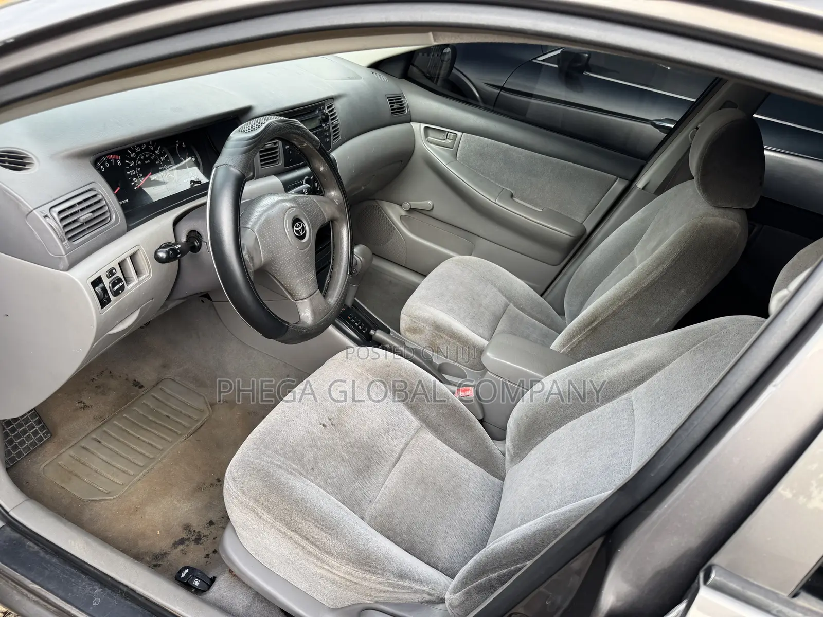 Toyota Corolla 2004 Gray