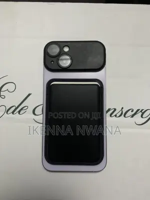 MagSafe Wallets Black and White