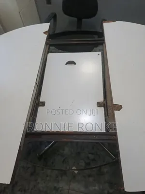 Extendable Dinning Table