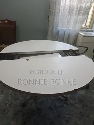 Extendable Dinning Table