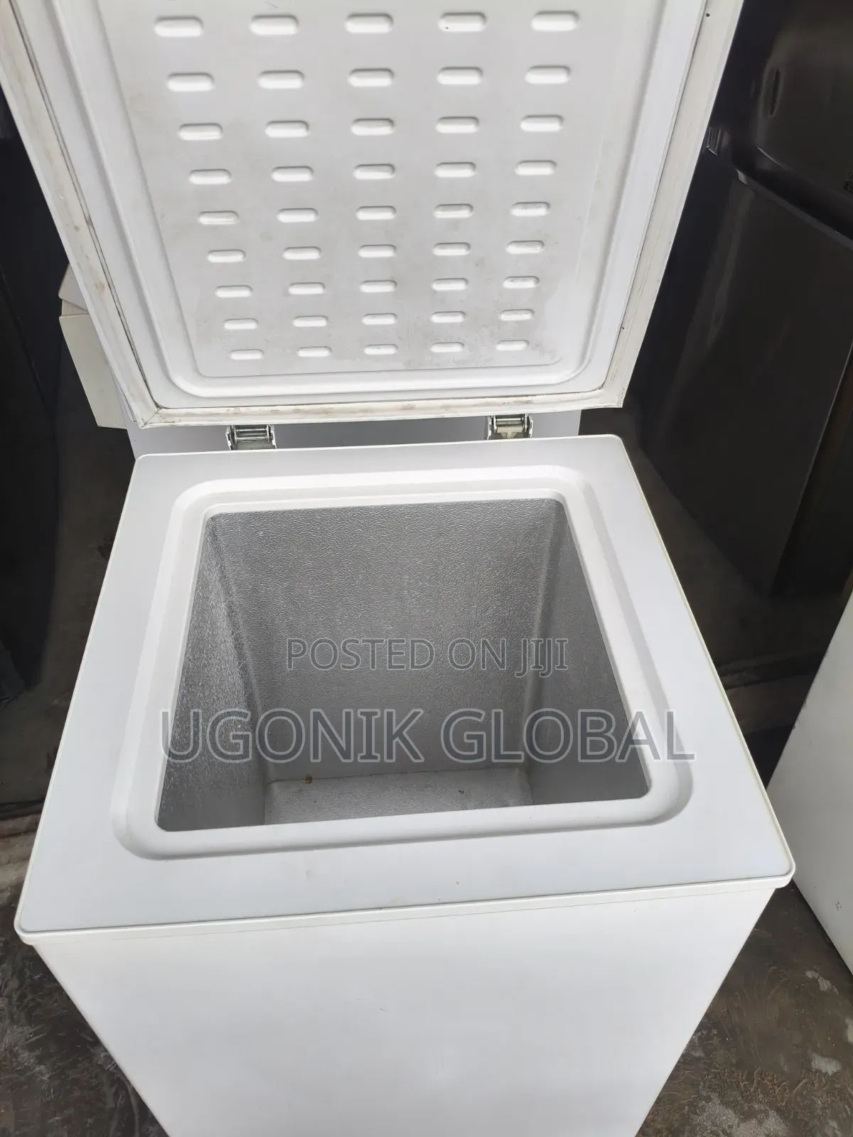 100 Litres Chest Freezer