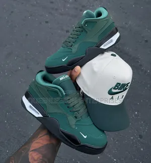 Jordan 4 RM SNEAKERS