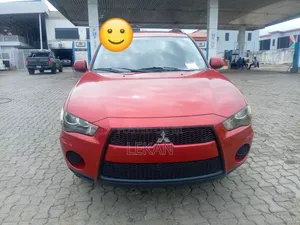 Mitsubishi Outlander 2012 Red