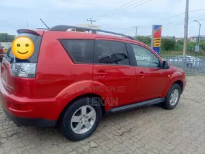 Mitsubishi Outlander 2012 Red