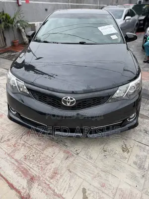 Toyota Camry SE 4dr Sedan (2.5L 4cyl 6A) 2013 Gray