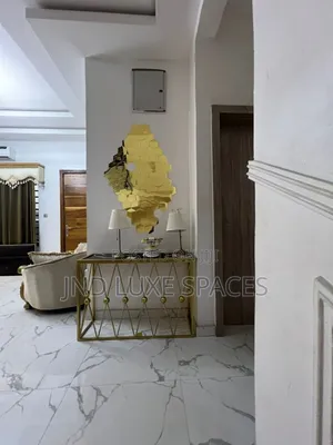 5bdrm Duplex in Chevron for rent
