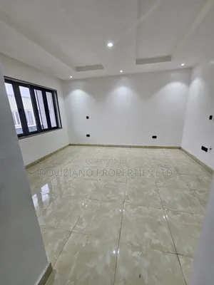 5bdrm Duplex in Lekki Phase 1 for rent