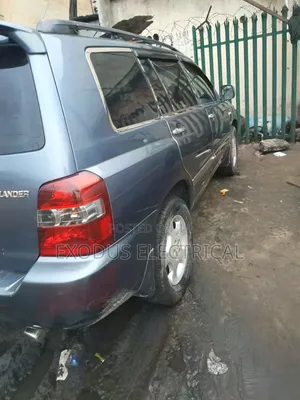 Toyota Highlander Limited V6 2005 Blue