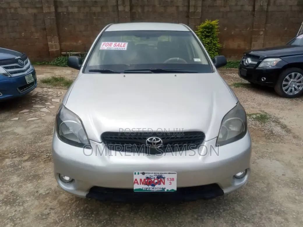 Toyota Matrix 2004 Silver