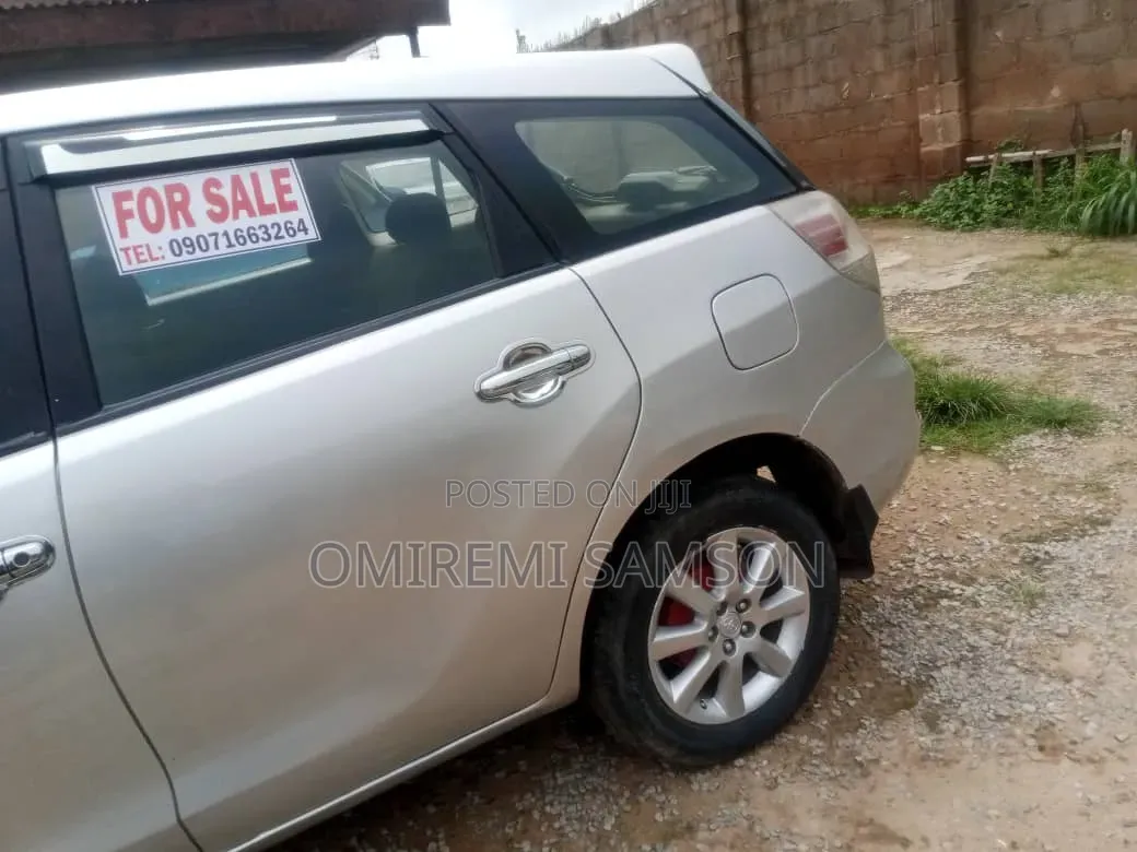 Toyota Matrix 2004 Silver
