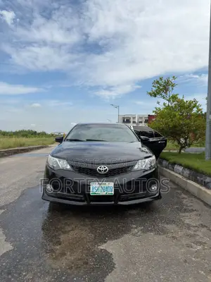 Toyota Camry SE 4dr Sedan (2.5L 4cyl 6A) 2012 Black