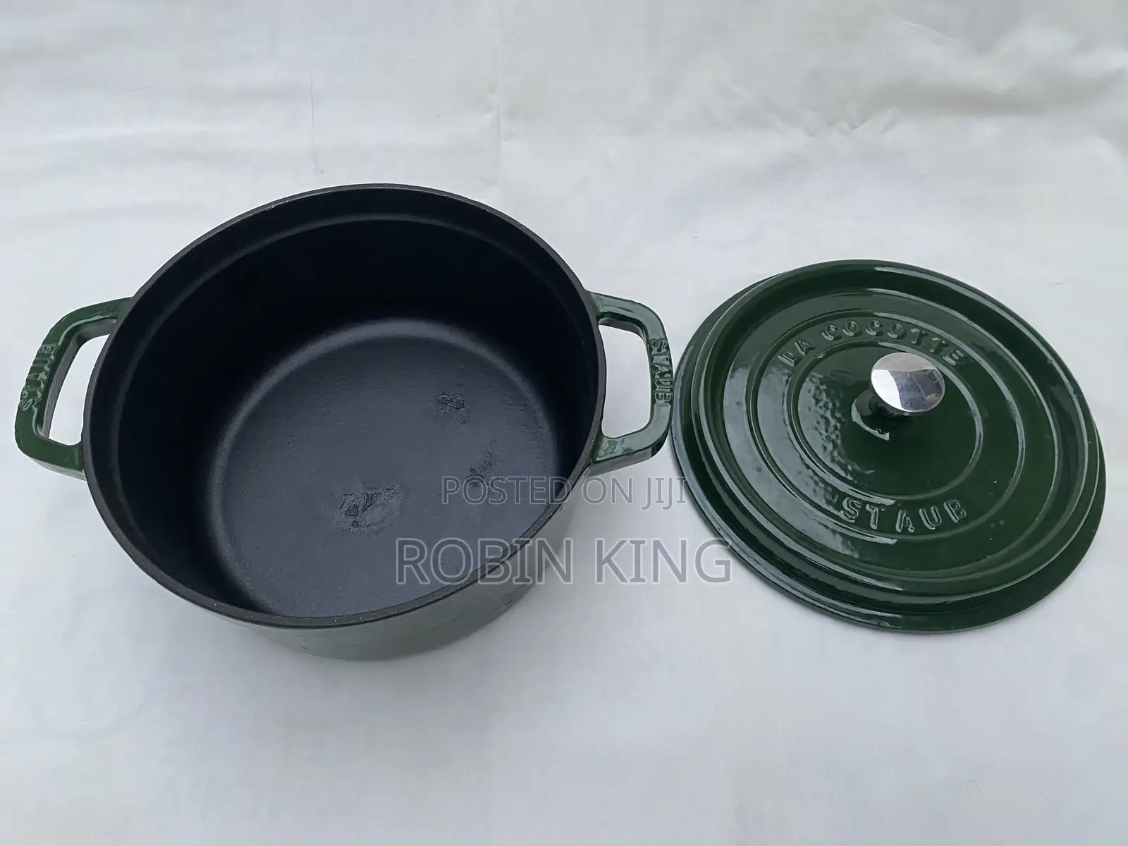 Staub Used Enamelled Cast Iron Dutch Oven Pot Size 4Qt / 3.7 Litre