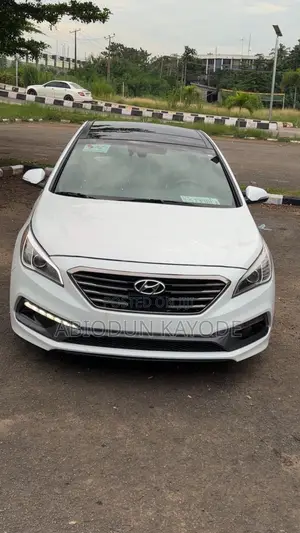 Hyundai Sonata Limited 2.0T 4dr Sedan (2.0L 4cyl Turbo 6A) 2015 White