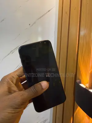 Apple iPhone 11 64 GB Black