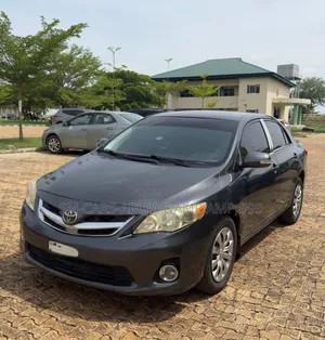 Toyota Corolla 2012 Gray