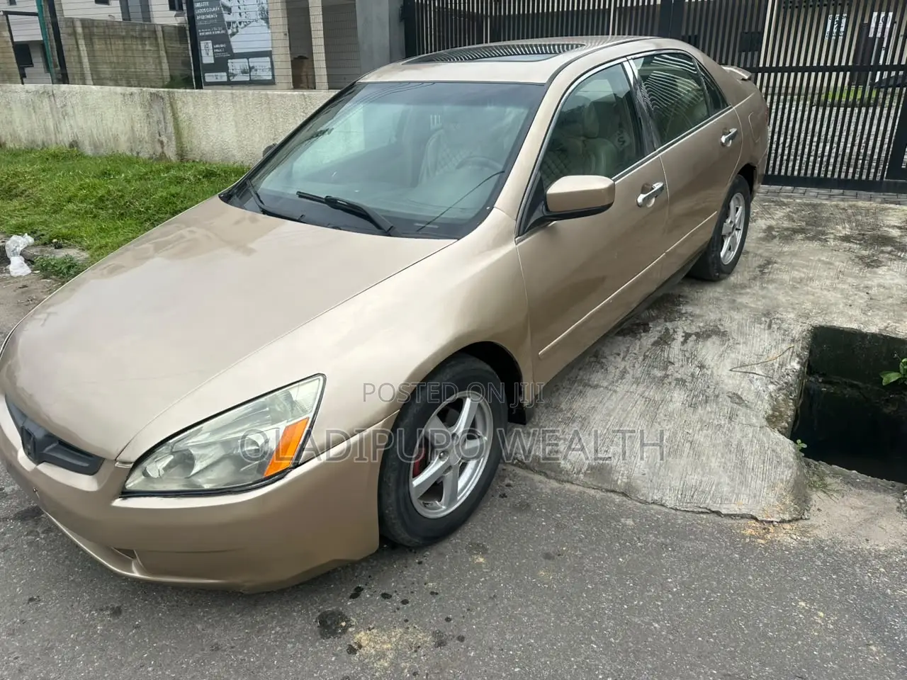 Honda Accord 2004 Gold