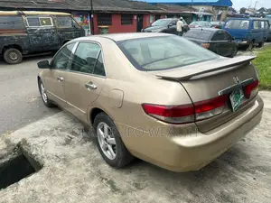 Honda Accord 2004 Gold
