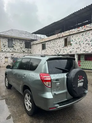 Toyota RAV4 2011 Green