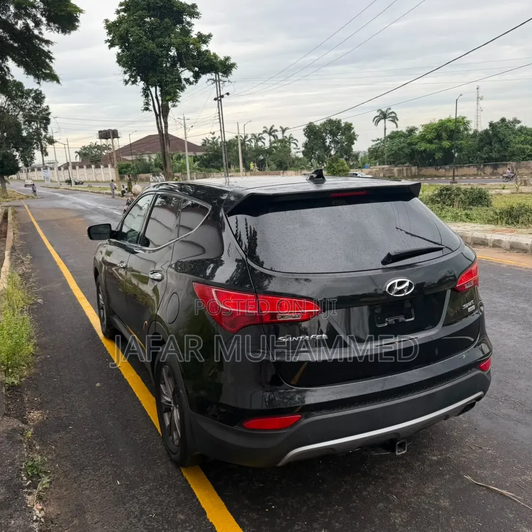 Hyundai Santa Fe 2013 Black