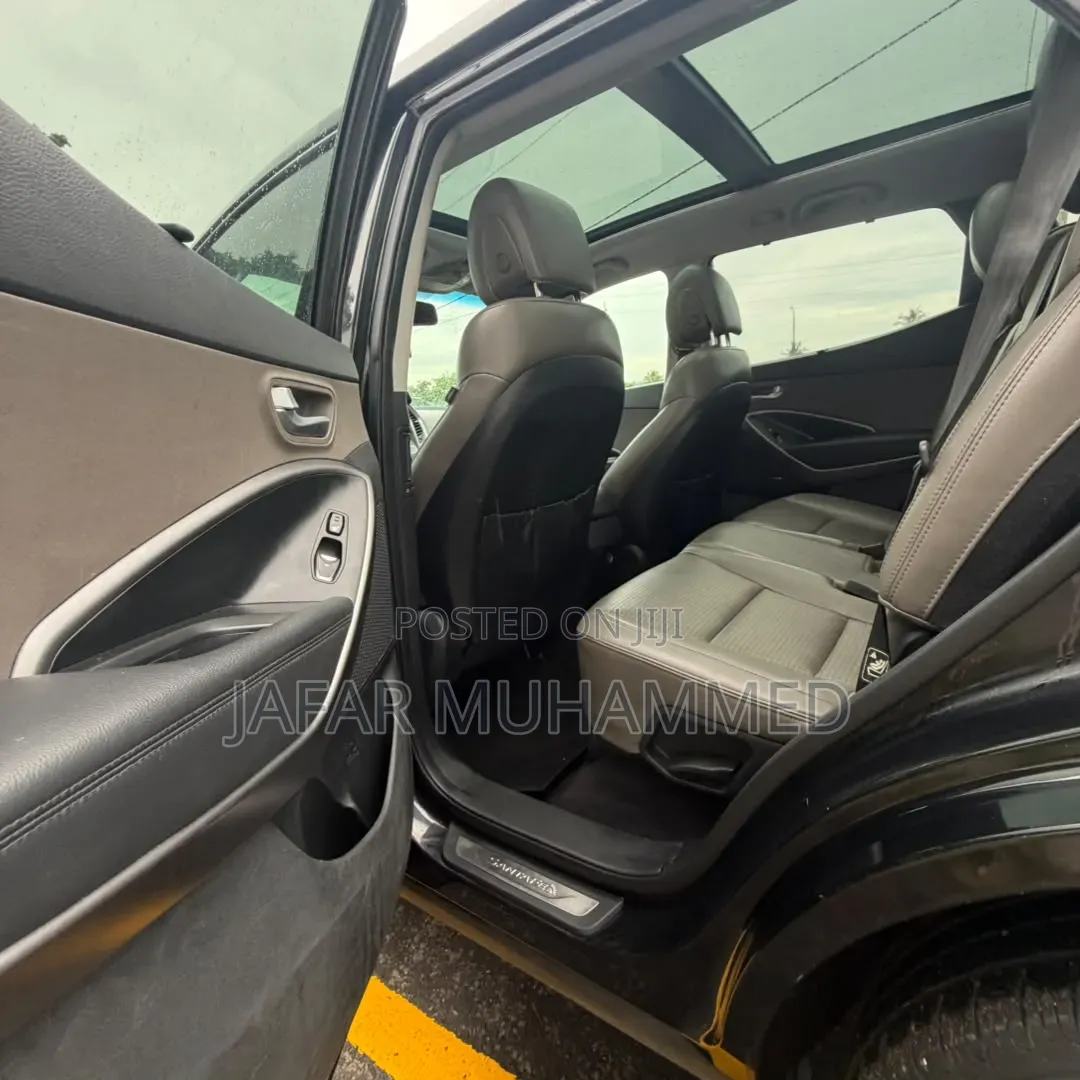 Hyundai Santa Fe 2013 Black