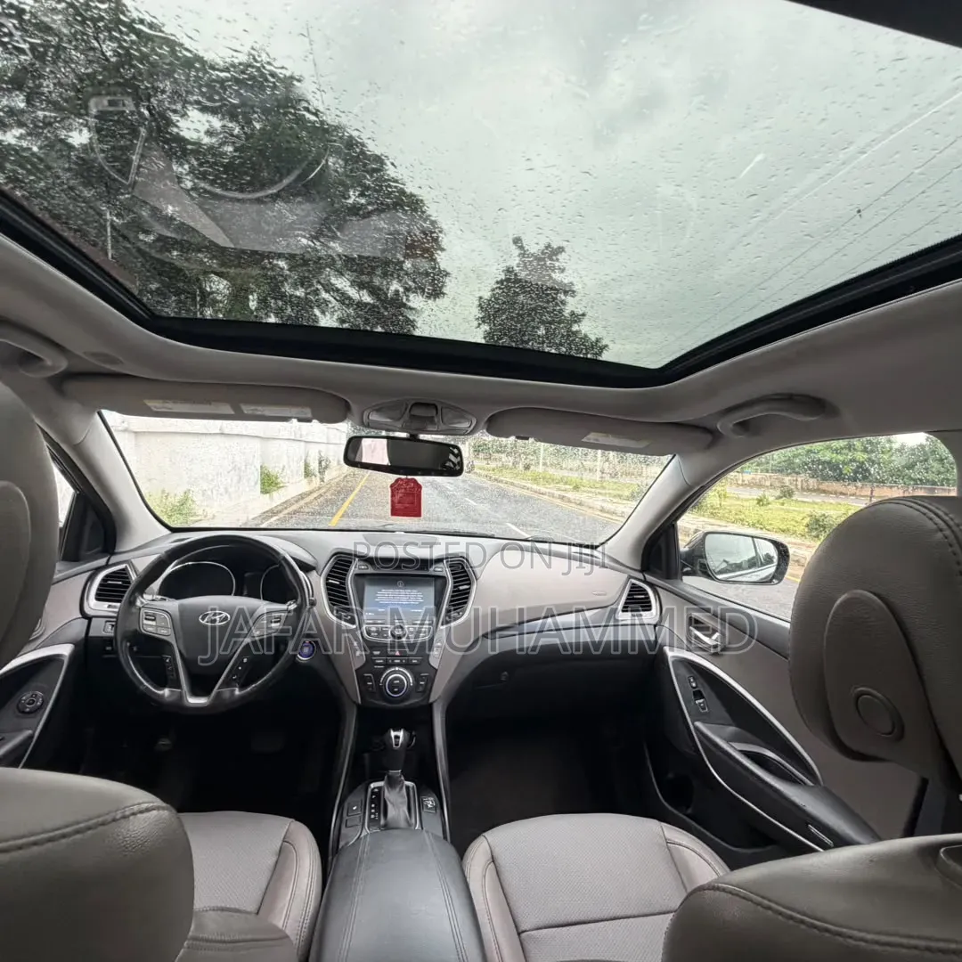 Hyundai Santa Fe 2013 Black