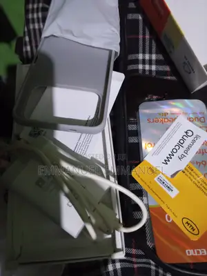 Tecno Spark 40 128 GB Gray