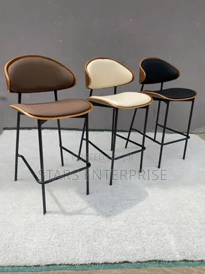 Bar Stool / Modern High Chair