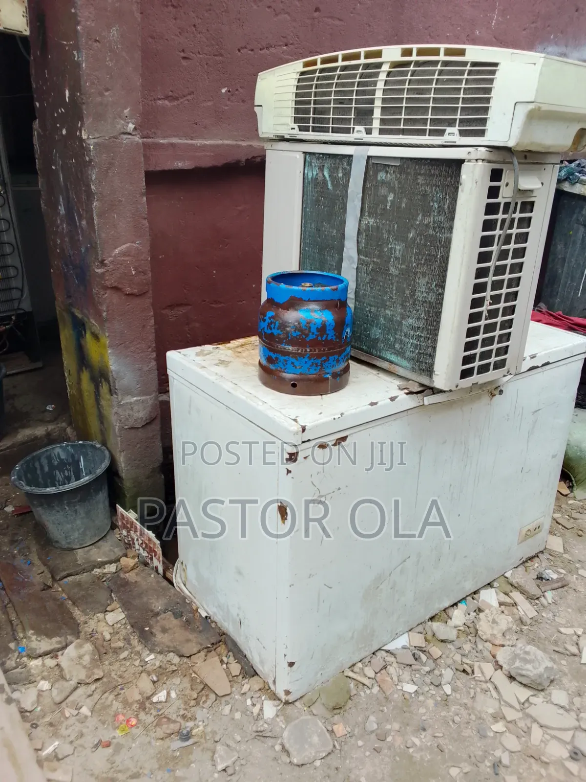 Repairs Air Conditioners