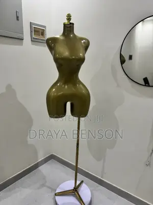 Female BBL Mannequin