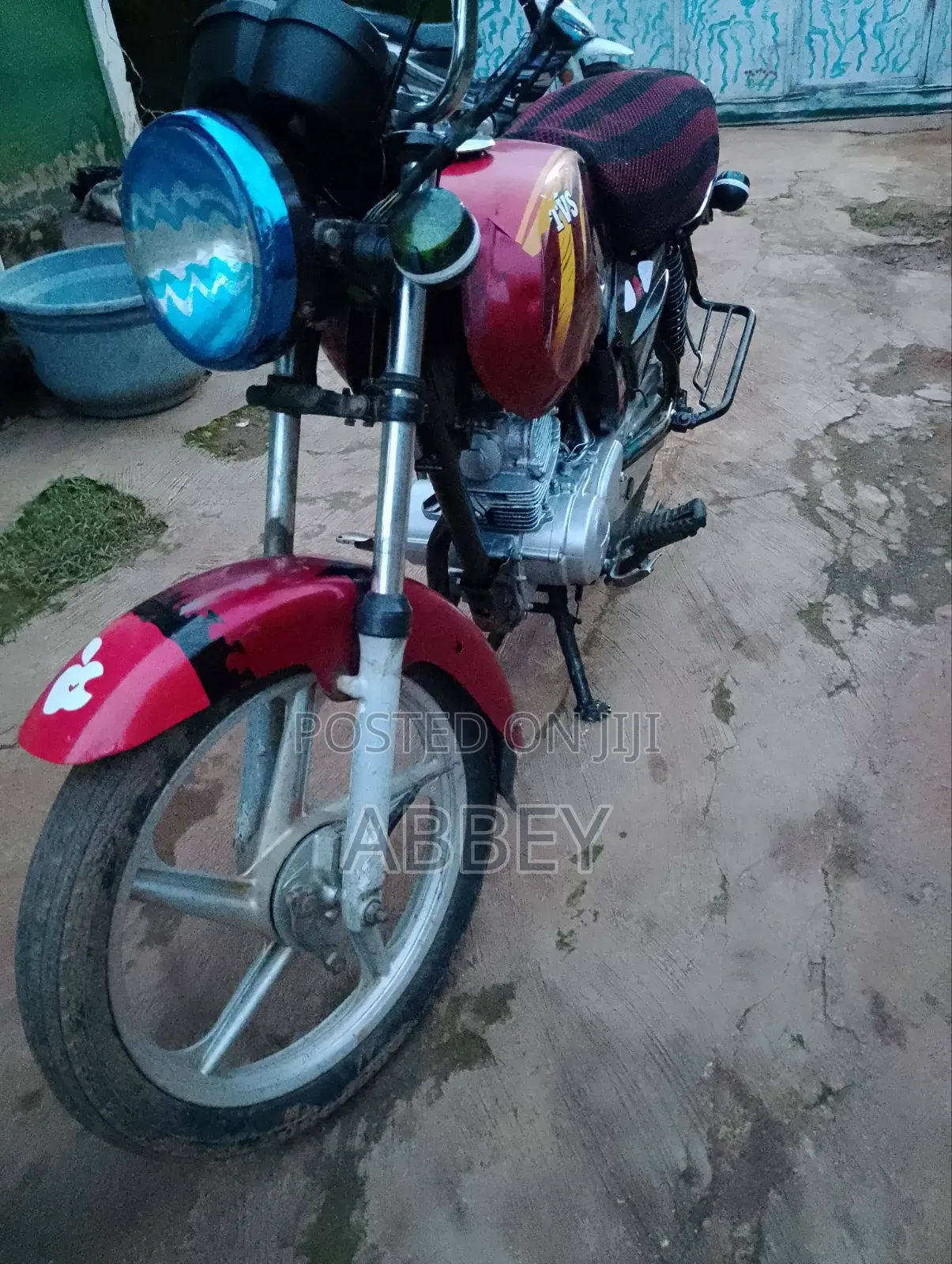 TVS HLX 125 2023 Red