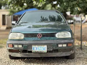 Volkswagen Golf 2000 Green