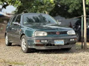 Volkswagen Golf 2000 Green