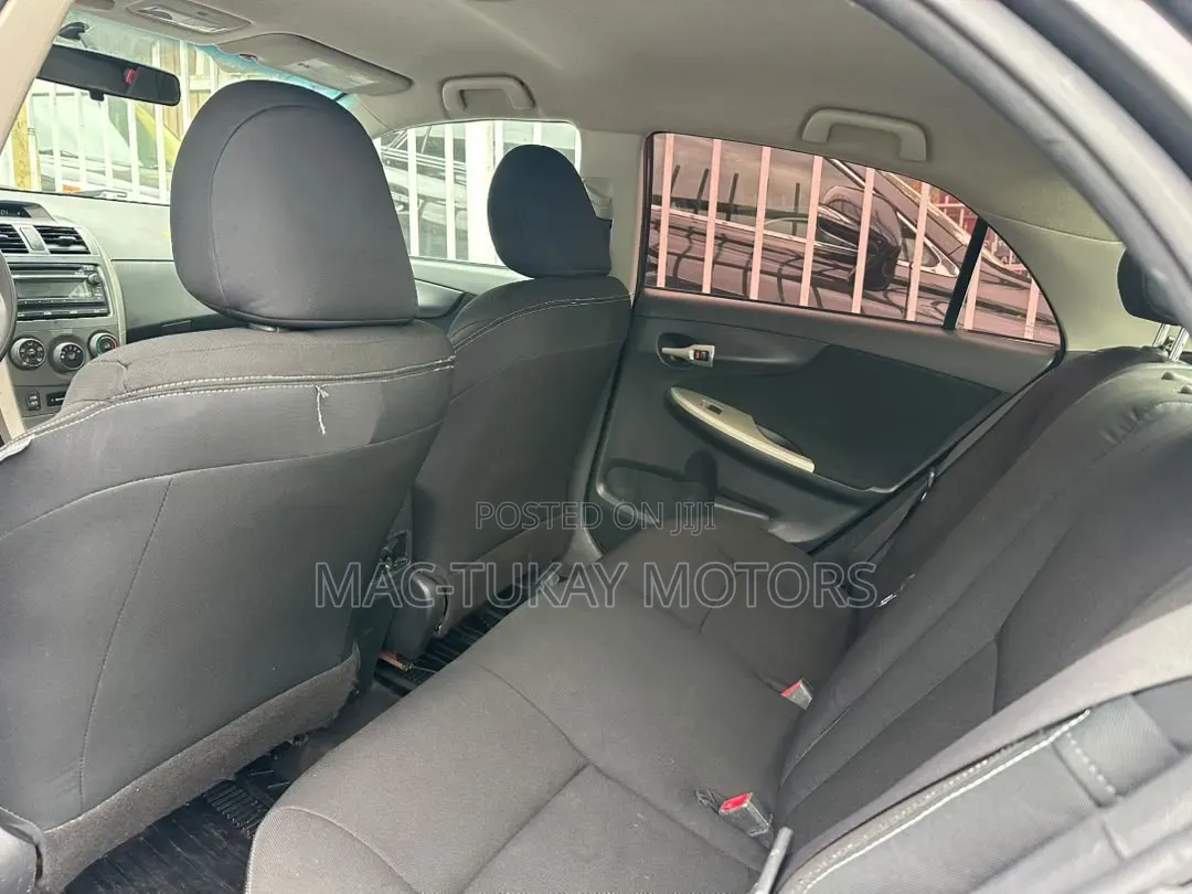 Toyota Corolla 2012 Gray