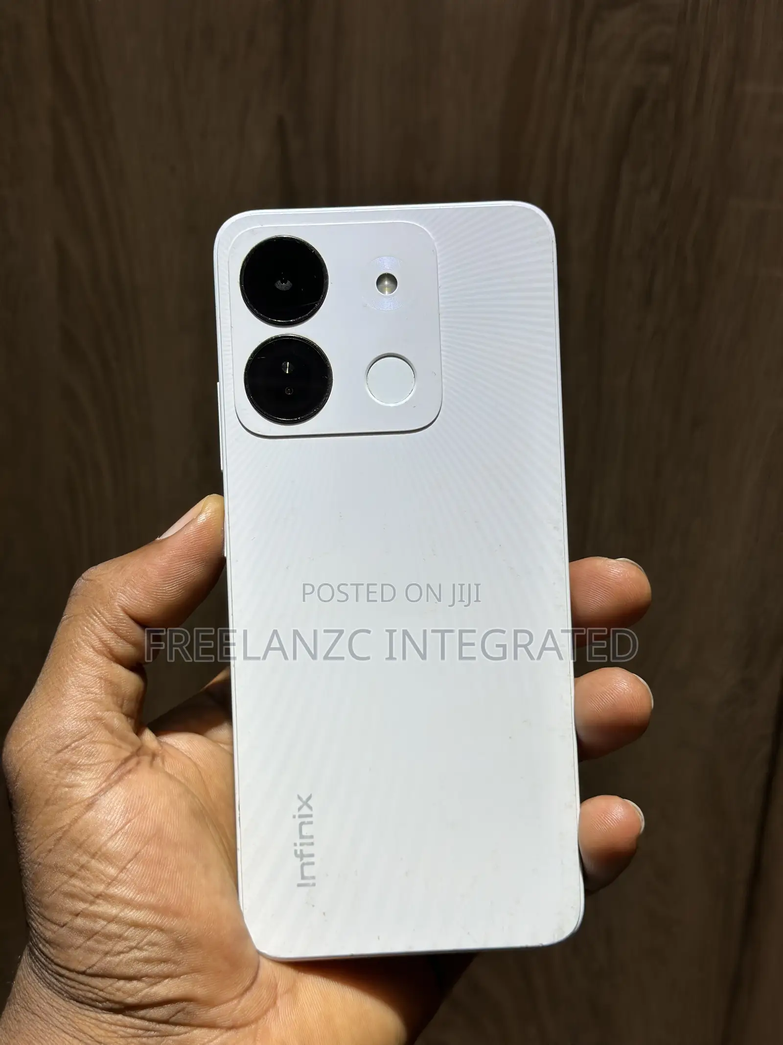 Infinix Smart 7 HD 64 GB White