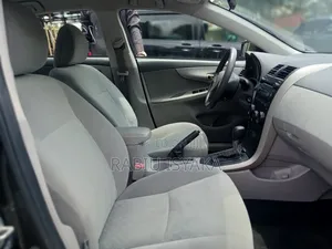 Toyota Corolla 2010 Gray