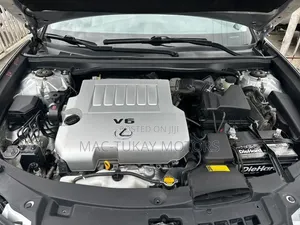 Lexus ES 2013 Silver