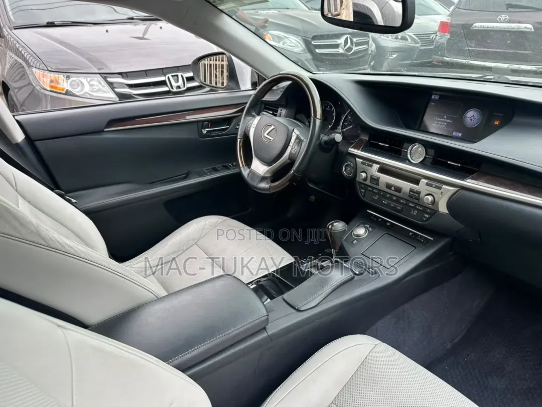 Lexus ES 2013 Silver