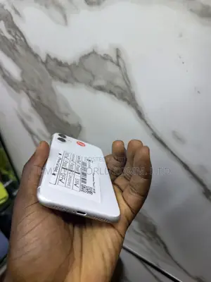 Apple iPhone 11 64 GB White