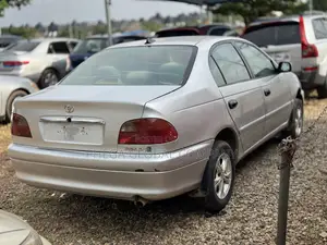 Toyota Avensis 2000 Silver